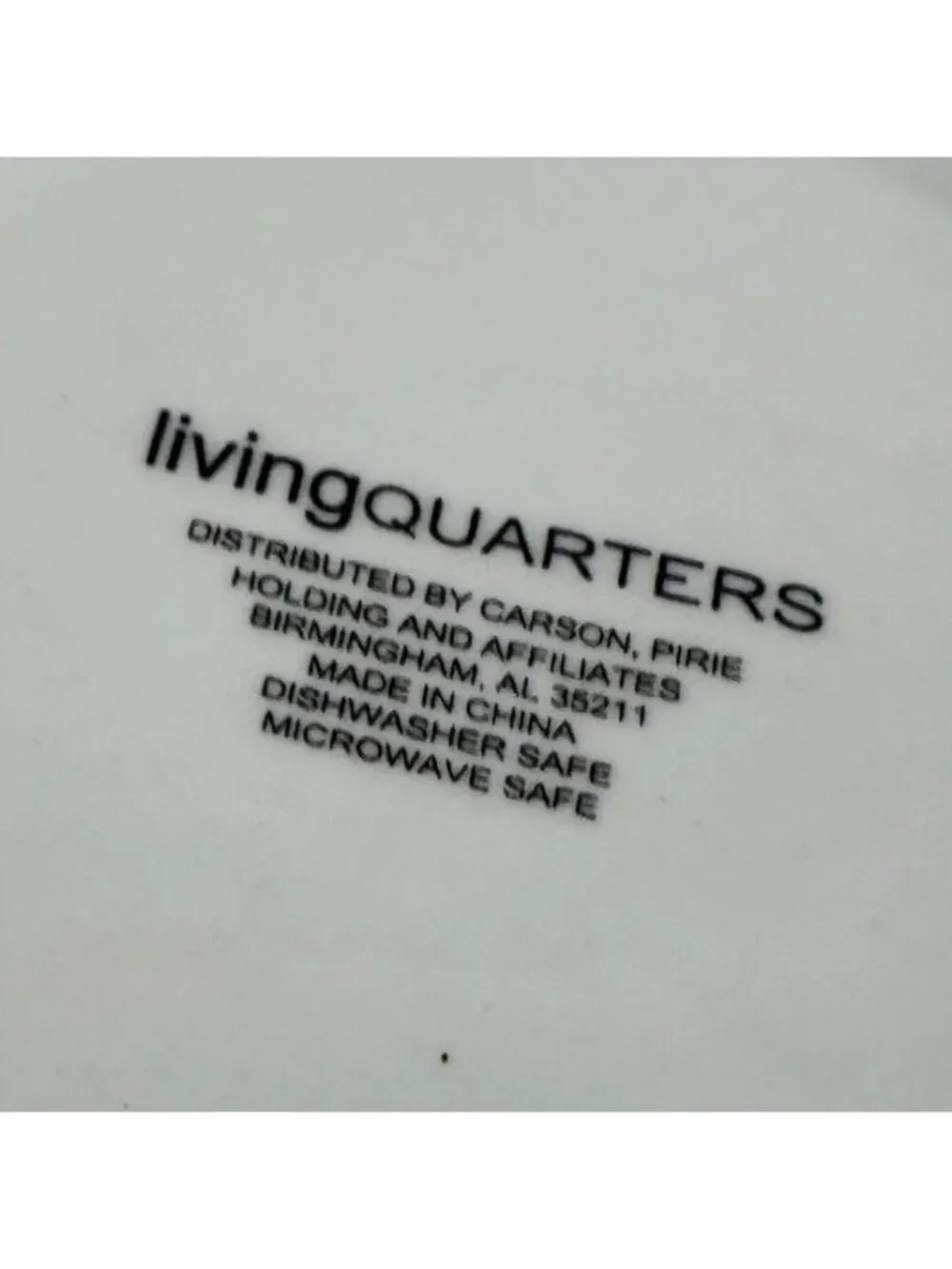 Livingquarters LIQ10 White Embossed Basketweave Rimmed 9